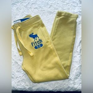 Kids Abercrombie joggers (medium)